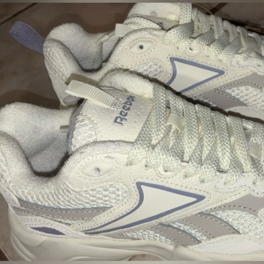 REEBOK CHARGER SNEAKERS